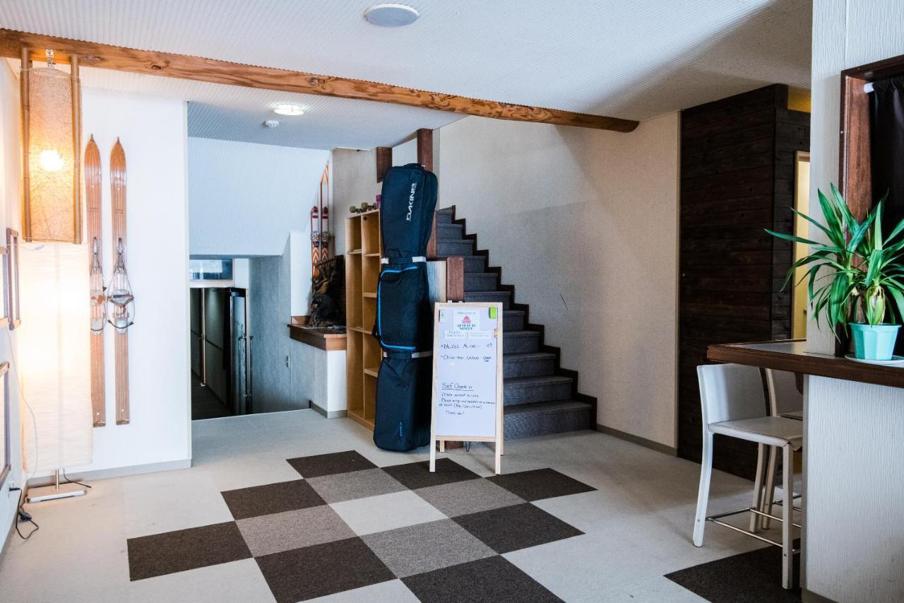 Absolute Niseko Lodge Hirafu Luaran gambar