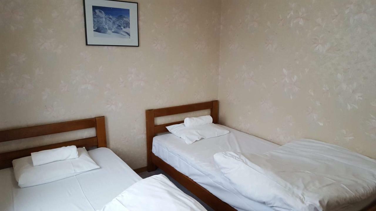 Absolute Niseko Lodge Hirafu Luaran gambar
